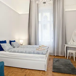  Apartment Amanda Astoria